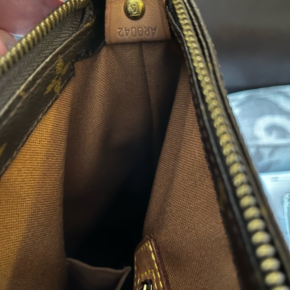 Louis Vuitton, Cabas Piana tote - Picture 8 of 16